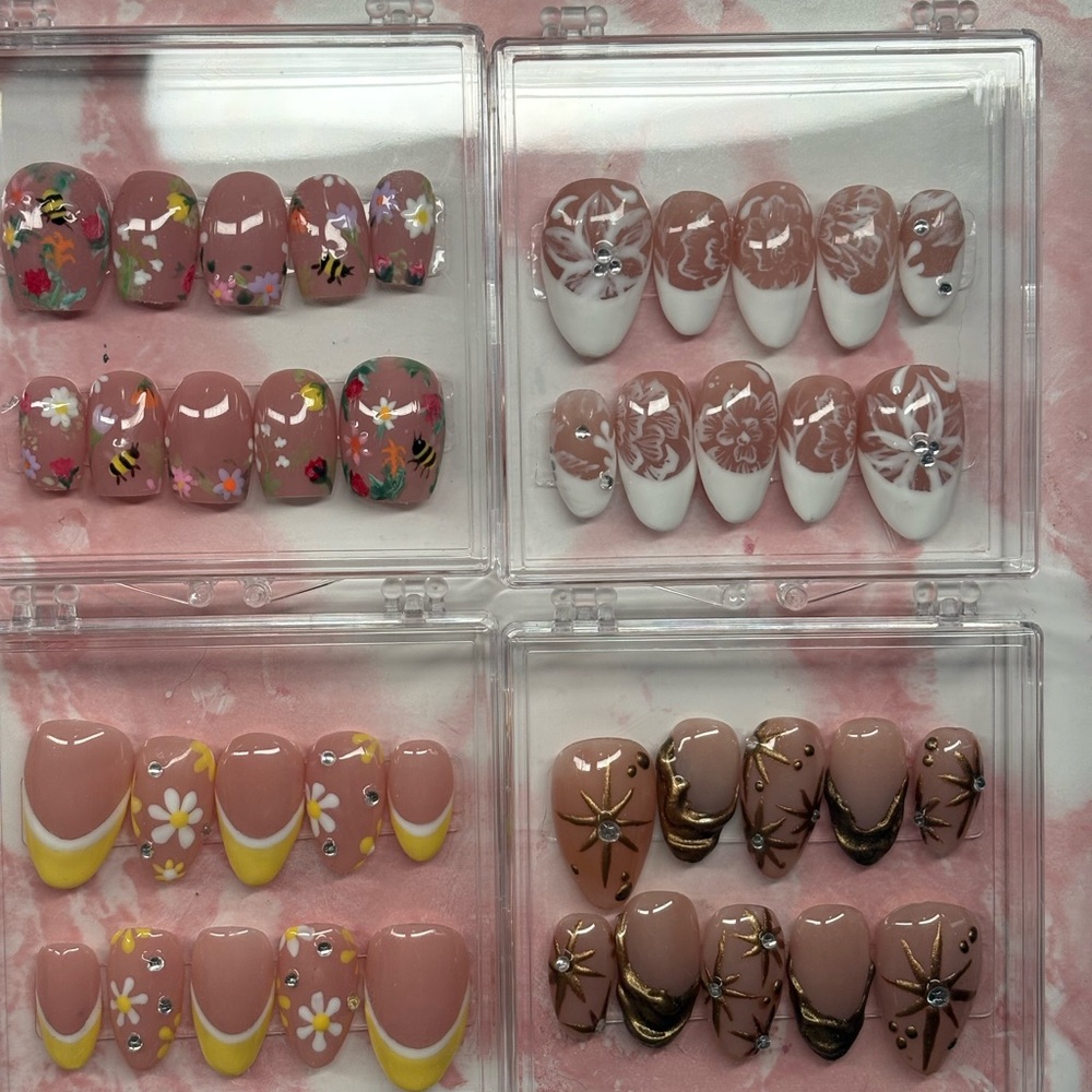 Floral and Abstract Press-On Nail Set